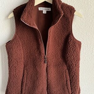 Amazon Essentials Brown Sherpa Vest